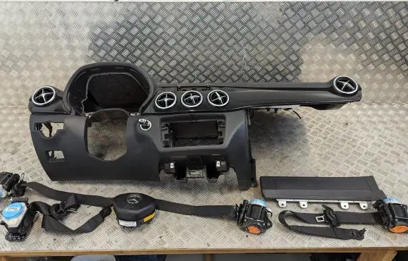 Mercedes-Benz B W246 W242 Dashboard