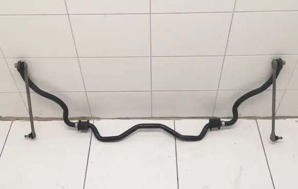 Toyota Yaris Front anti-roll bar/sway bar