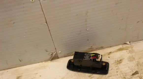 Mitsubishi Pajero Electric window control switch 8608A005