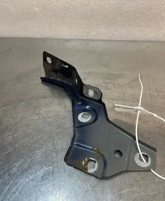 Renault Megane E-Tech Fender mounting bracket