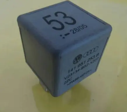 Volkswagen PASSAT B5.5 Other relay 141951253B V23134B52X227