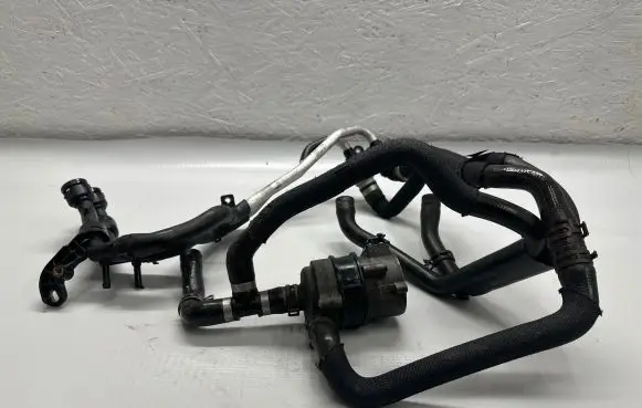 Audi A6 C7 Engine coolant pipe/hose 4G0145931G