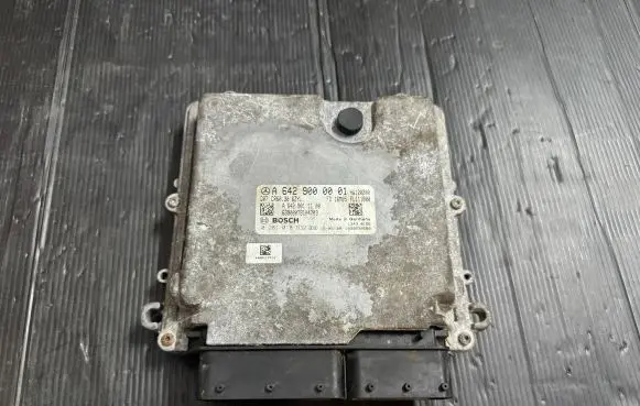 Mercedes-Benz Sprinter W906 Engine control unit/module A6429000001 A6429011100 0281018932