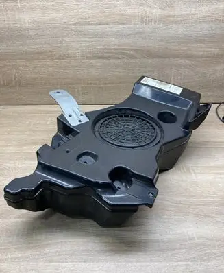 Audi A3 S3 8P Subwoofer speaker 8P4035382