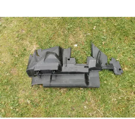 Volkswagen Golf VIII Intercooler air guide/duct channel 5H0121283A