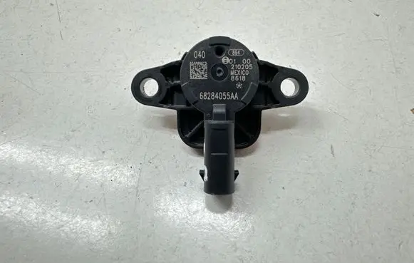 Dodge Durango III Airbag deployment crash/impact sensor 68284055AA