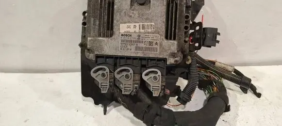 Peugeot 206 Engine control unit/module 0281012525 9661728580