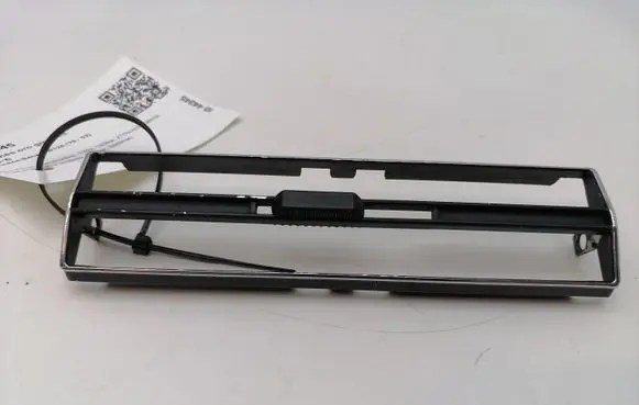Mercedes-Benz S W126 Dash center air vent grill FZ22521