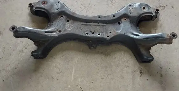 Toyota Corolla Verso E121 Front subframe