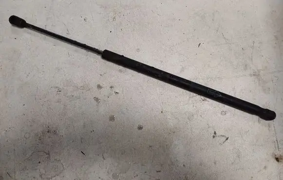 Toyota Corolla Verso AR10 Tailgate strut 