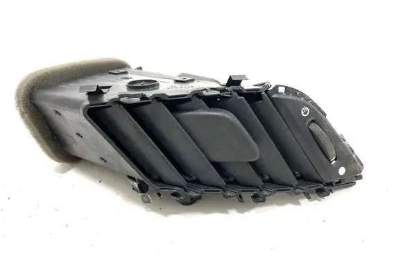 Ford Fiesta Dash center air vent grill 8A61A018B08 40138