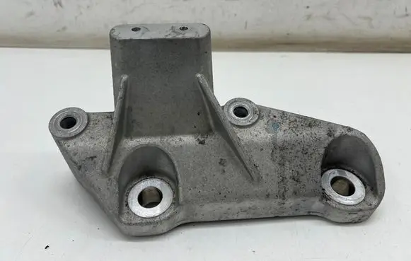 Polestar 2 Engine mounting bracket 31686306