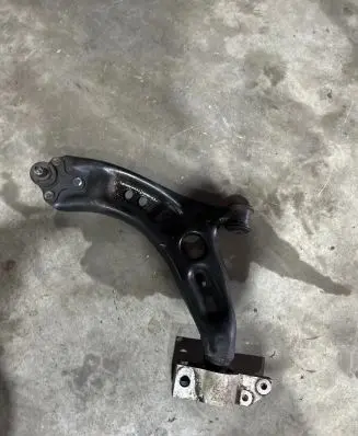 Volkswagen Touran II Front lower control arm/wishbone 1K0407151