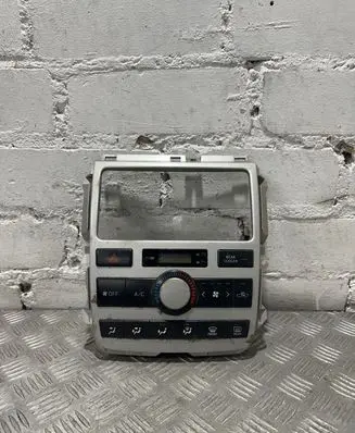 Toyota Avensis Verso Climate control unit 5590044280 43341