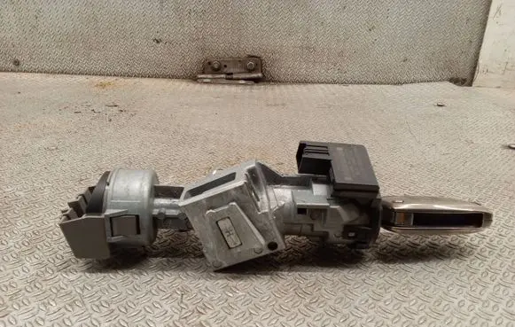 Ford Focus Ignition lock 3M513F880AE