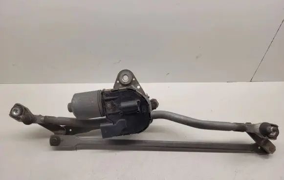 Audi A6 S6 C6 4F Front wiper linkage and motor 4F1955119 0390241771 0511112