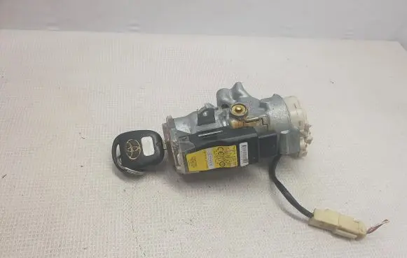 Toyota Previa (XR30, XR40) II Ignition lock 45020287