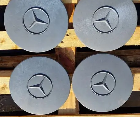 Mercedes-Benz Vito Viano W638 Wheel nut cap/cover 