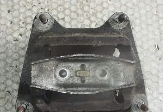 Audi A6 S6 C6 4F Gearbox mounting bracket