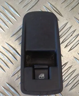 Alfa Romeo Mito Electric window control switch B569