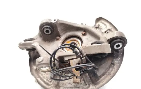 Mercedes-Benz C AMG W205 Rear wheel hub 