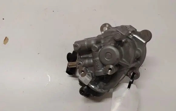 Mercedes-Benz E W213 Fuel injection high pressure pump A6540704301