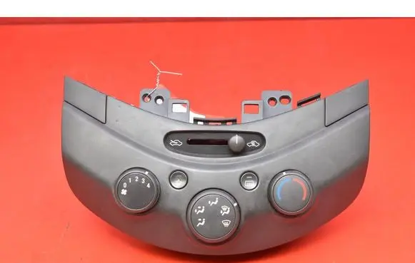 Chevrolet Spark Climate control unit 95979291