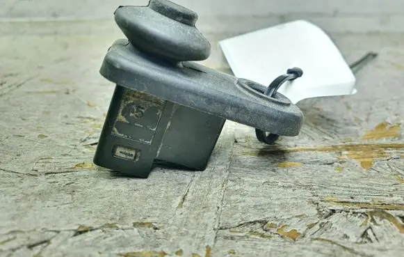 Mitsubishi Pajero Rear door sensor 