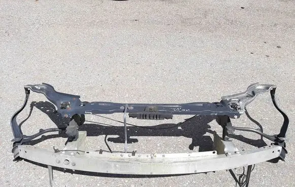 Mercedes-Benz E W212 Radiator support slam panel