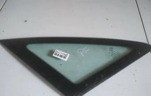 Lancia Musa Front triangle window/glass AS2