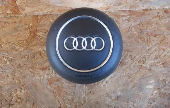 Audi A1 Steering wheel airbag 82A880201J