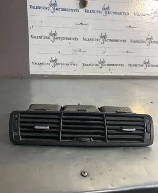 Peugeot 807 Dash center air vent grill 1484107077 1846594 91965077
