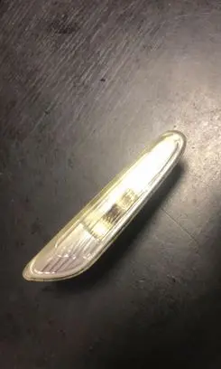 BMW 1 E82 E88 Front fender indicator light 6932998