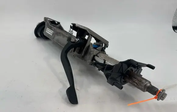BMW 4 F32 F33 Steering wheel axle 6858559