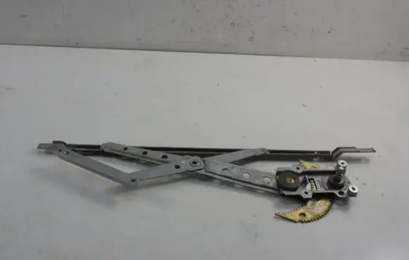 KIA Pregio Front door manual window regulator 