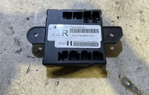 Jeep Cherokee Door control unit/module P68376080AC A2C7368540800