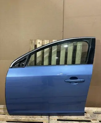 Volvo V60 Front door