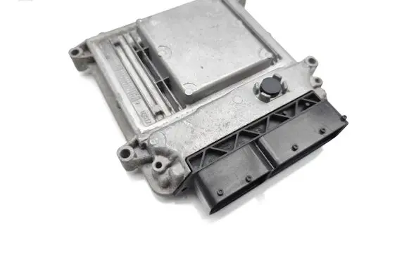 KIA Ceed Engine control unit/module 39120-2B601 0261S04357