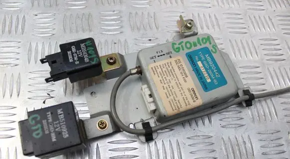 Mitsubishi 3000 GT Central locking motor MB920442 MB543648 MB510925