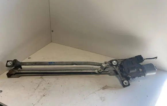 Volvo V50 Front wiper linkage and motor 30699344 30699342 0505312