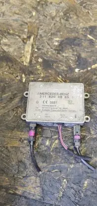 Mercedes-Benz CLC CL203 Antenna control unit 2118200885