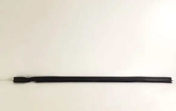 Porsche Macan (95B) Engine compartment rubber 95B823737