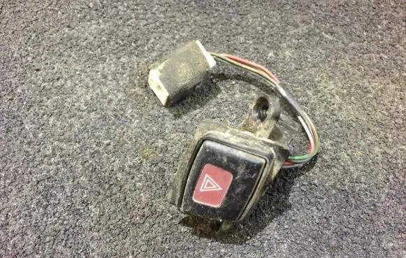Mazda Xedos 9 Hazard light switch