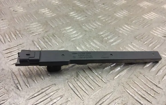 Opel Mokka X Keyless system antenna 9827157280