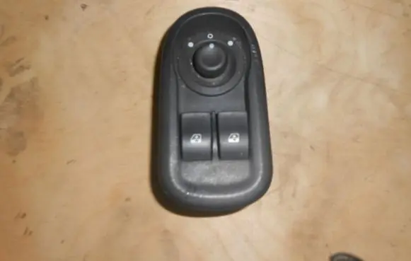 Renault Kangoo II Electric window control switch 1007479