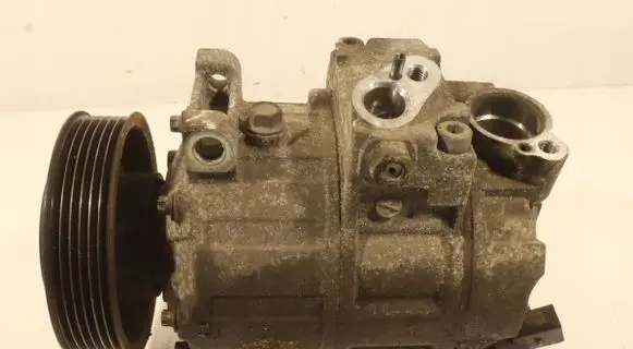 Volkswagen Golf V Air conditioning (A/C) compressor (pump) 071263551553