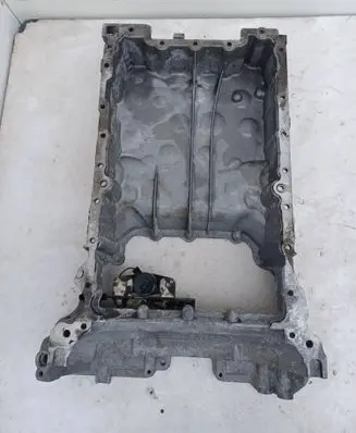 Mercedes-Benz E AMG W211 Oil sump A6420140002