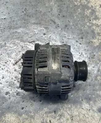 Volkswagen PASSAT B5 Generator/alternator