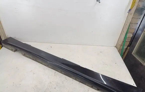 BMW 1 E81 E87 Sill 871001039