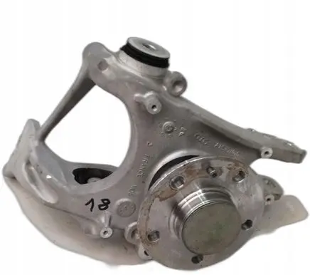 Rear wheel hub spindle/knuckle